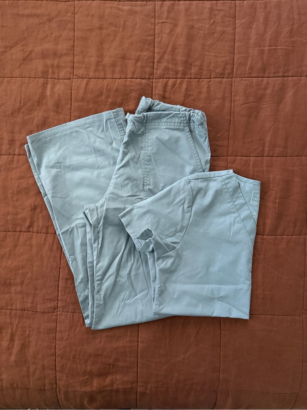 Cherokee Workwear Originals V-Neck Scrub Top & Drawstring Scrub Pants Set Blue